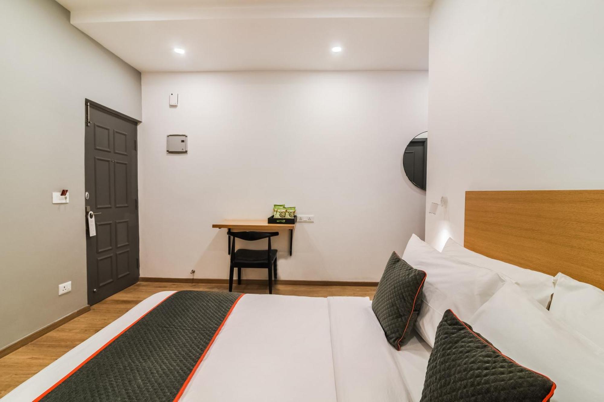 Super Townhouse Xotel Chennai Eksteriør billede