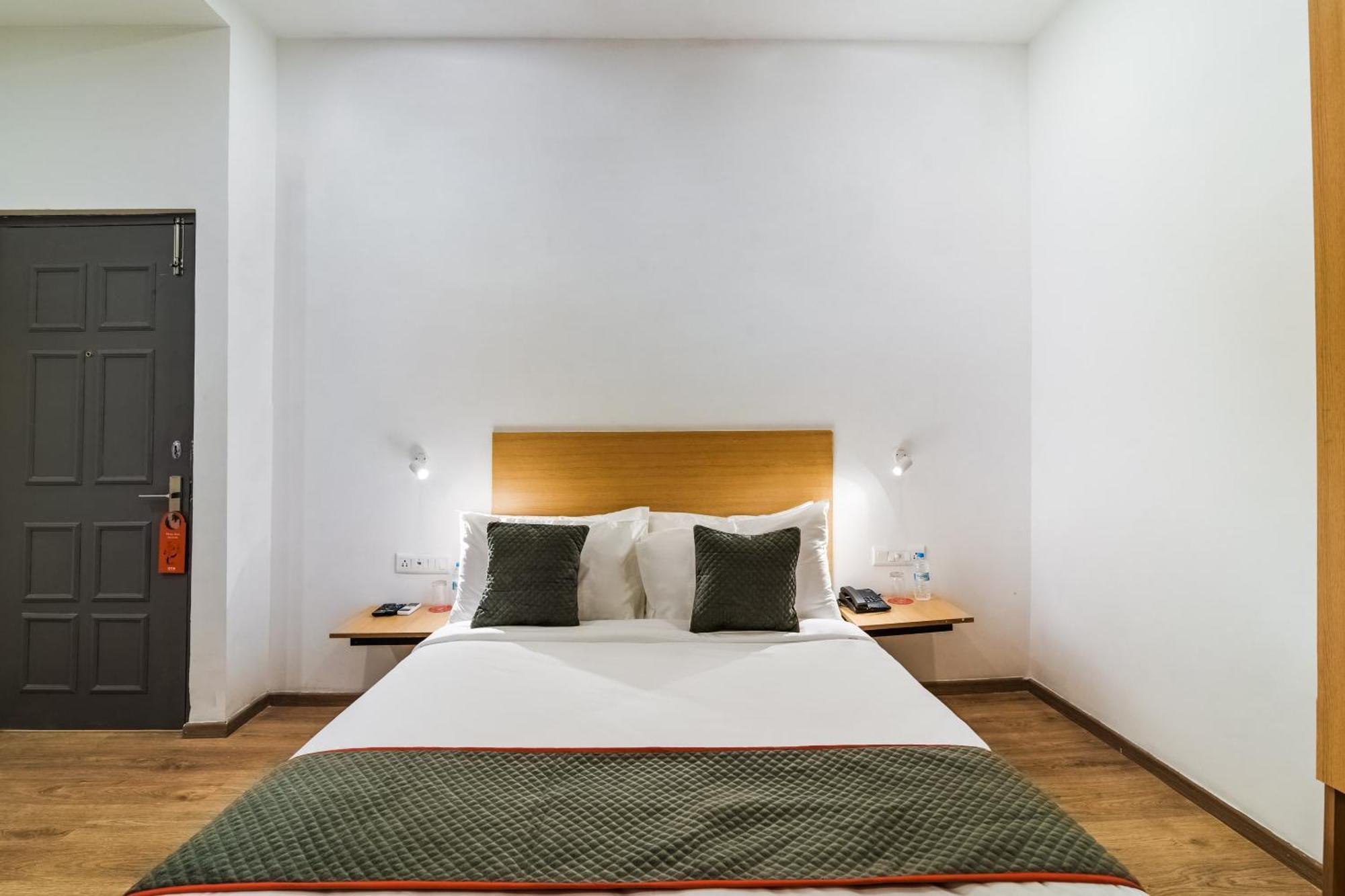 Super Townhouse Xotel Chennai Eksteriør billede