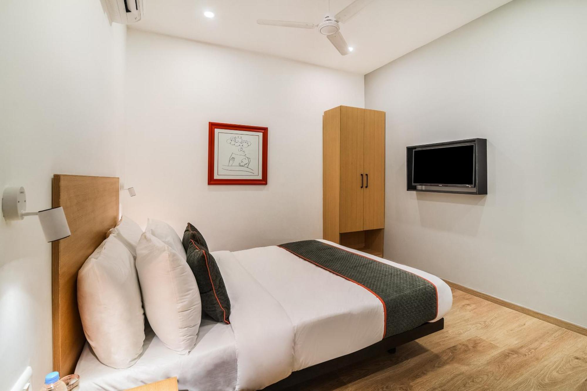 Super Townhouse Xotel Chennai Eksteriør billede